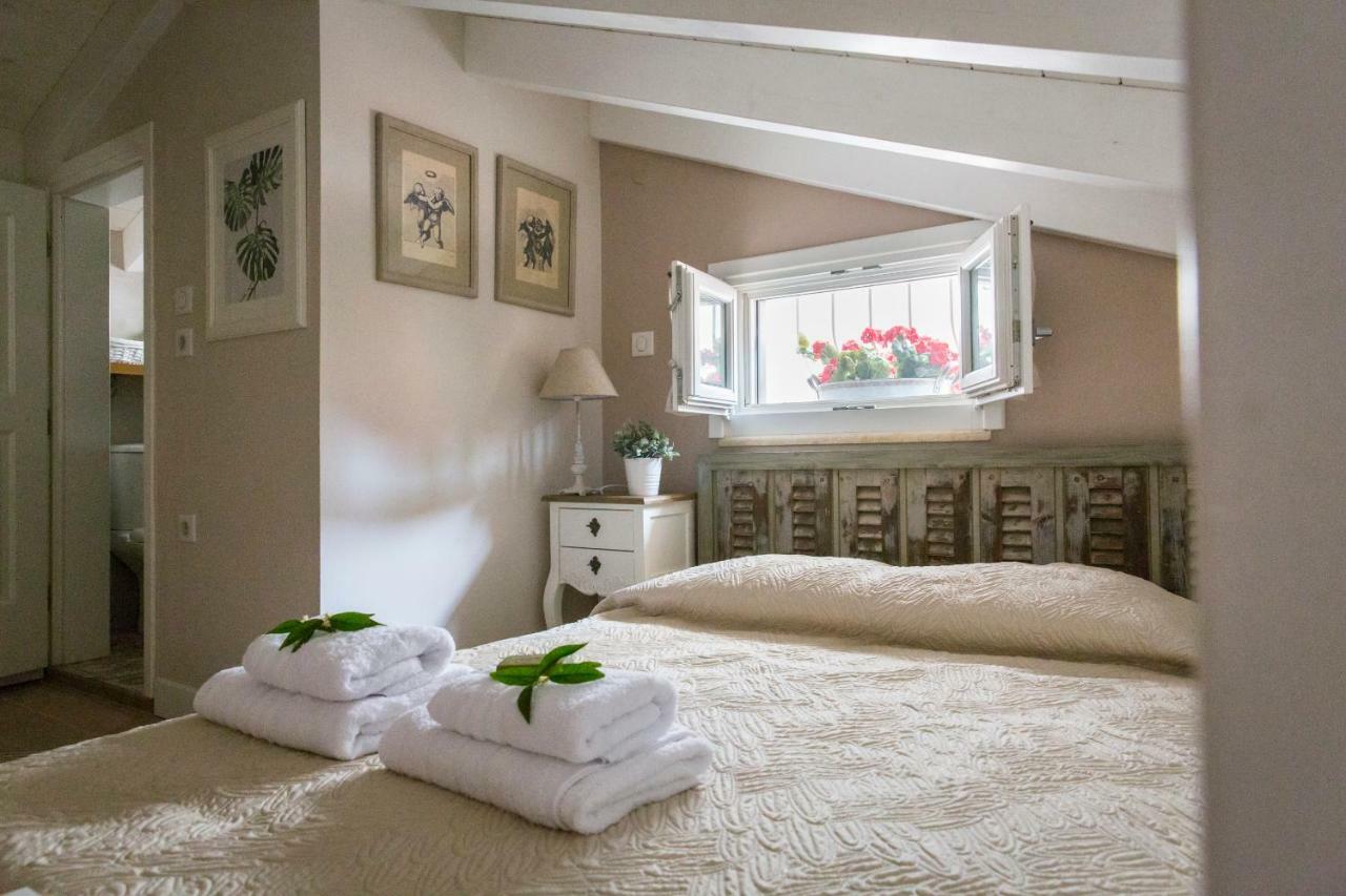 Lianelia Boutique Village House Argyrades Bagian luar foto
