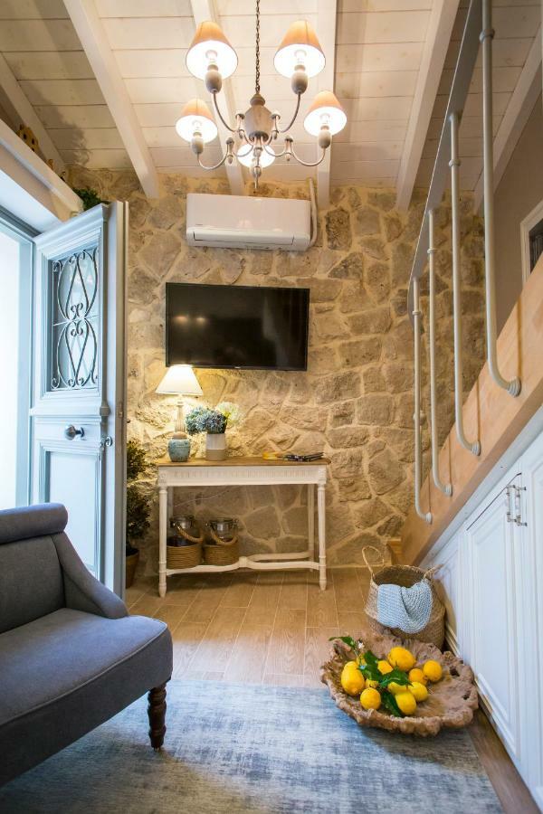 Lianelia Boutique Village House Argyrades Bagian luar foto